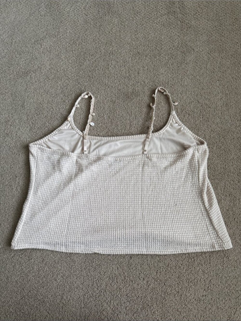 Women's Scoopneck Shell Trim Tank Top - Picture 3 of 3